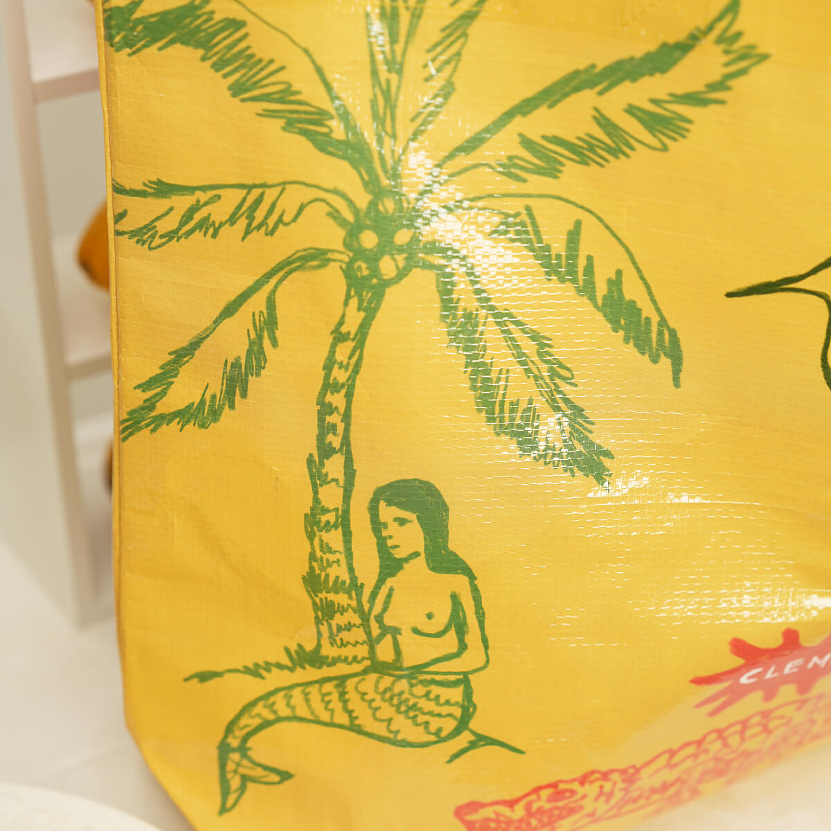 Lotus recycled plastic beach bag