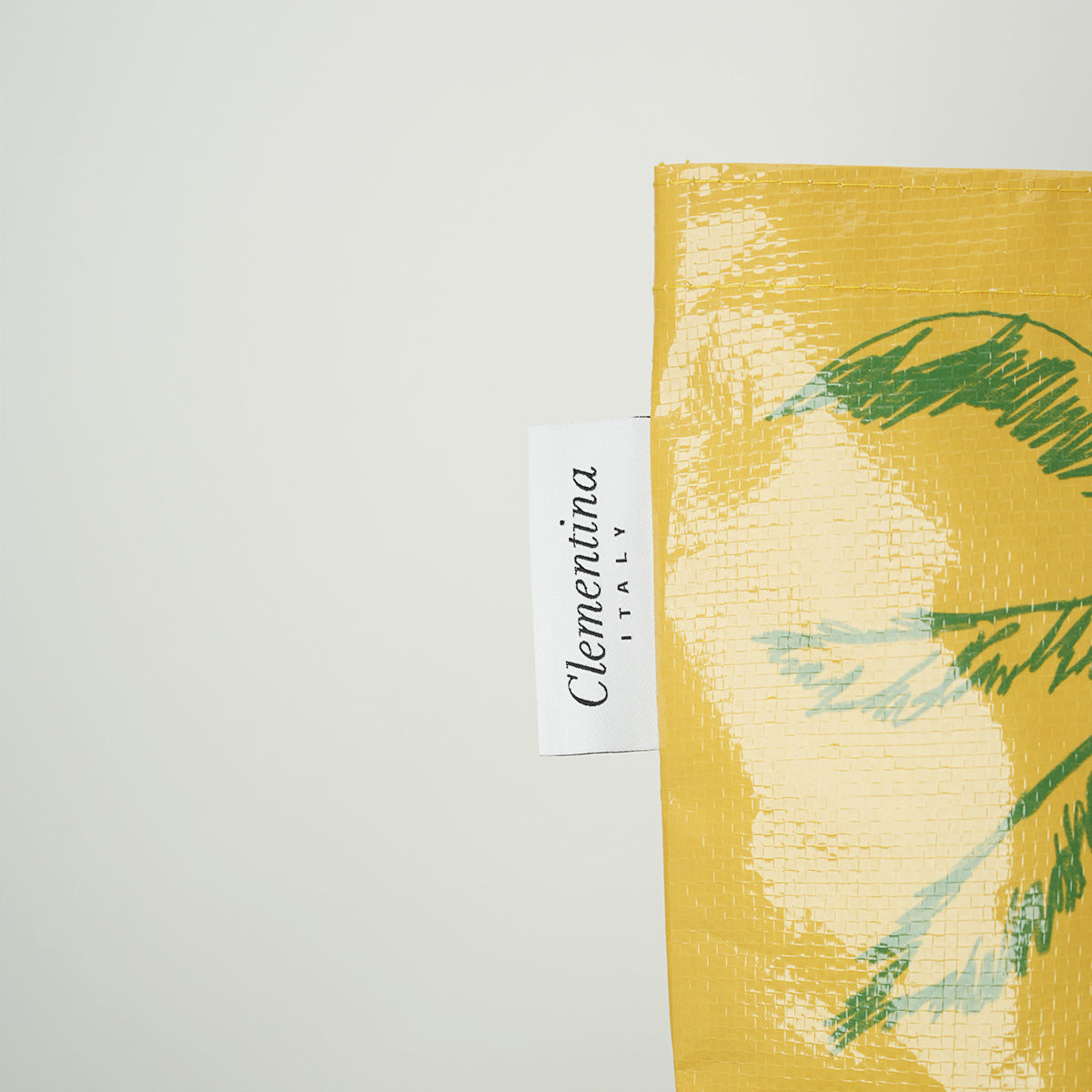 Lotus recycled plastic beach bag